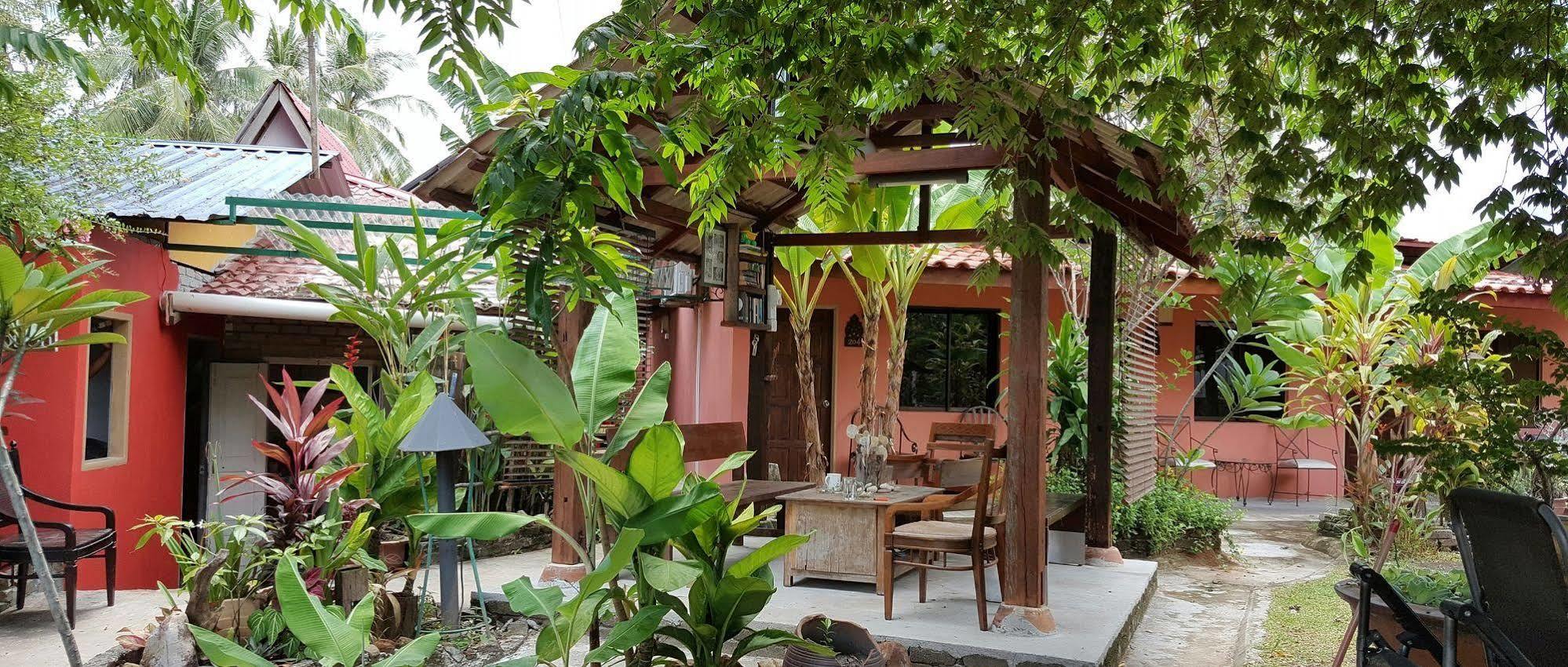 The Coconut Langkawi Hotel Pantai Cenang  Kültér fotó